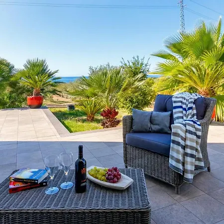 Luxury Sunshine In With Pool And Sea View Вилла