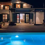 Luxury Sunshine In With Pool And Sea View Alguer