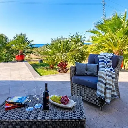 Luxury Sunshine In With Pool And Sea View *