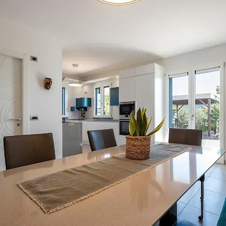 Luxury Sunshine Con Piscina Vista Mare Villa *