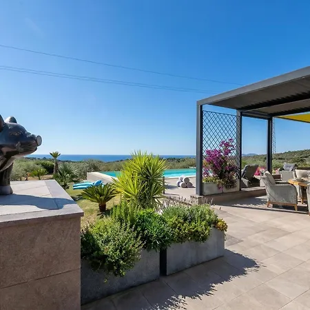 Villa Luxury Sunshine In With Pool And Sea View