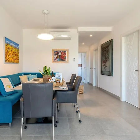 Luxury Sunshine In With Pool And Sea View Villa *