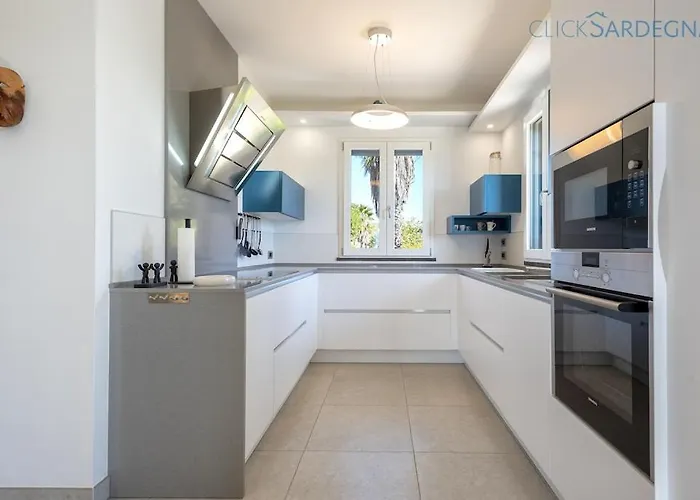 Luxury Sunshine In With Pool And Sea View Alghero