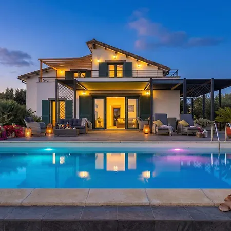 Luxury Sunshine In With Pool And Sea View