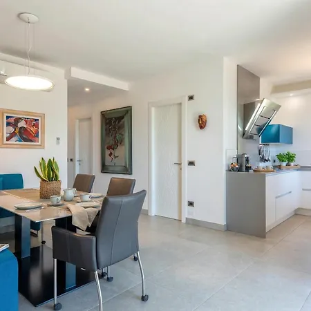 Luxury Sunshine In With Pool And Sea View *